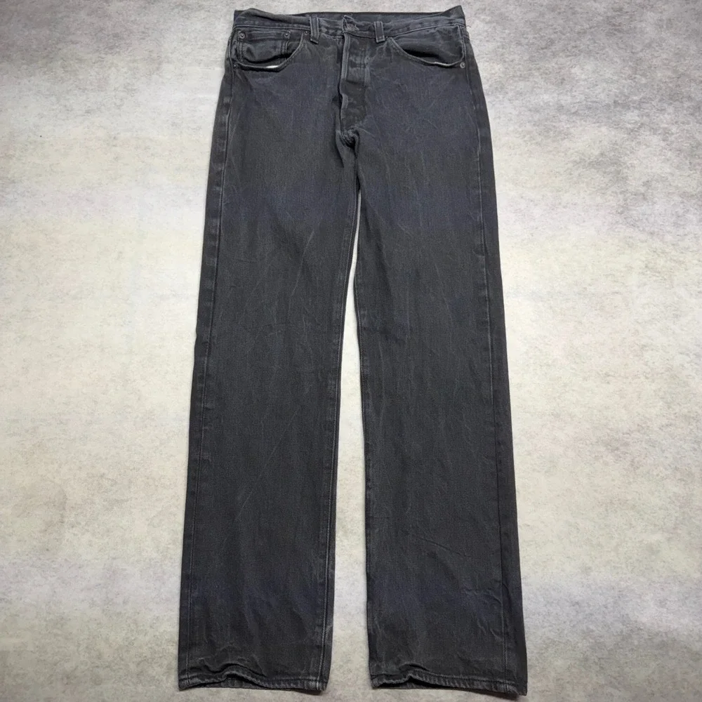 Levis 501 Original Fit Mens 32x34 Black Faded Button Fly Straight Leg Jeans
